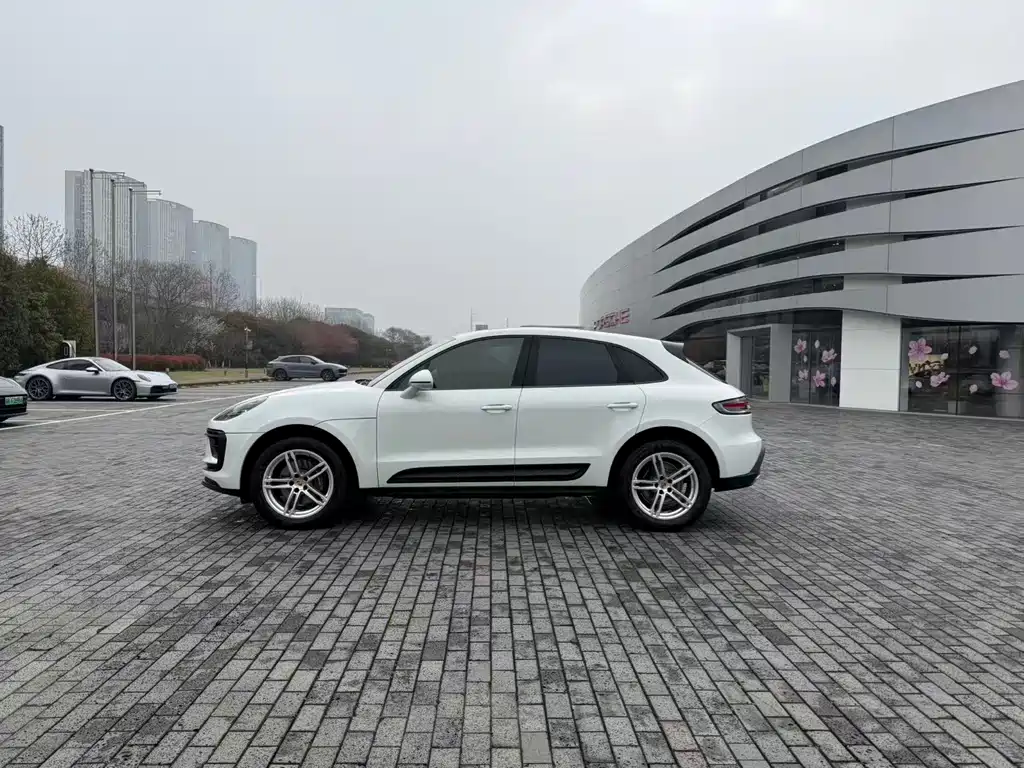 Porsche Macan 2024