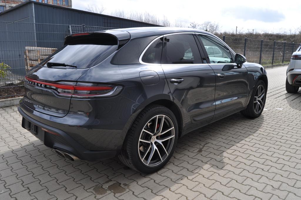 Porsche Macan 2021