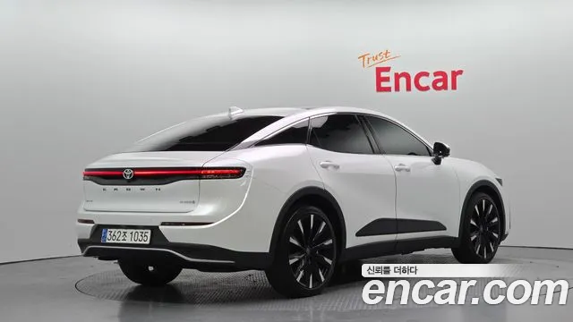 Toyota Crown 2023