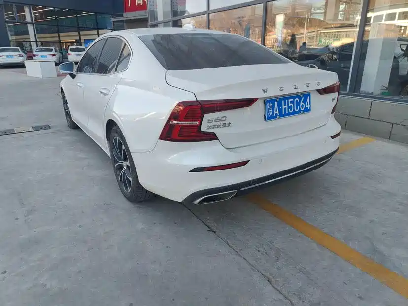 Volvo S60 2021
