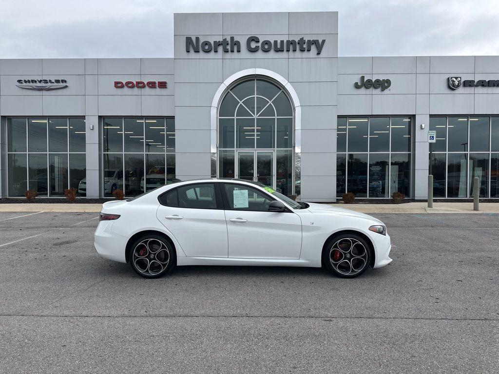 Alfa Romeo Giulia 2024