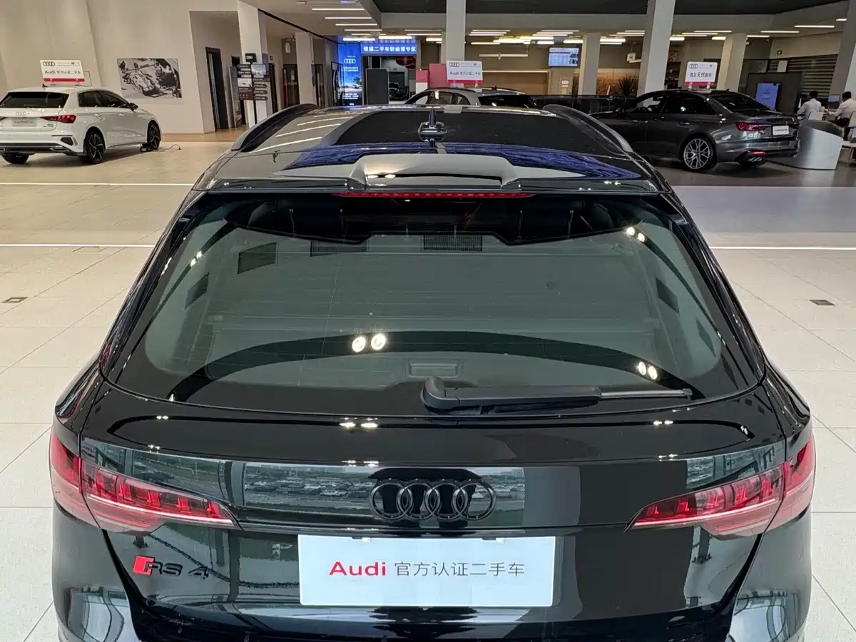 Audi RS 4 2024