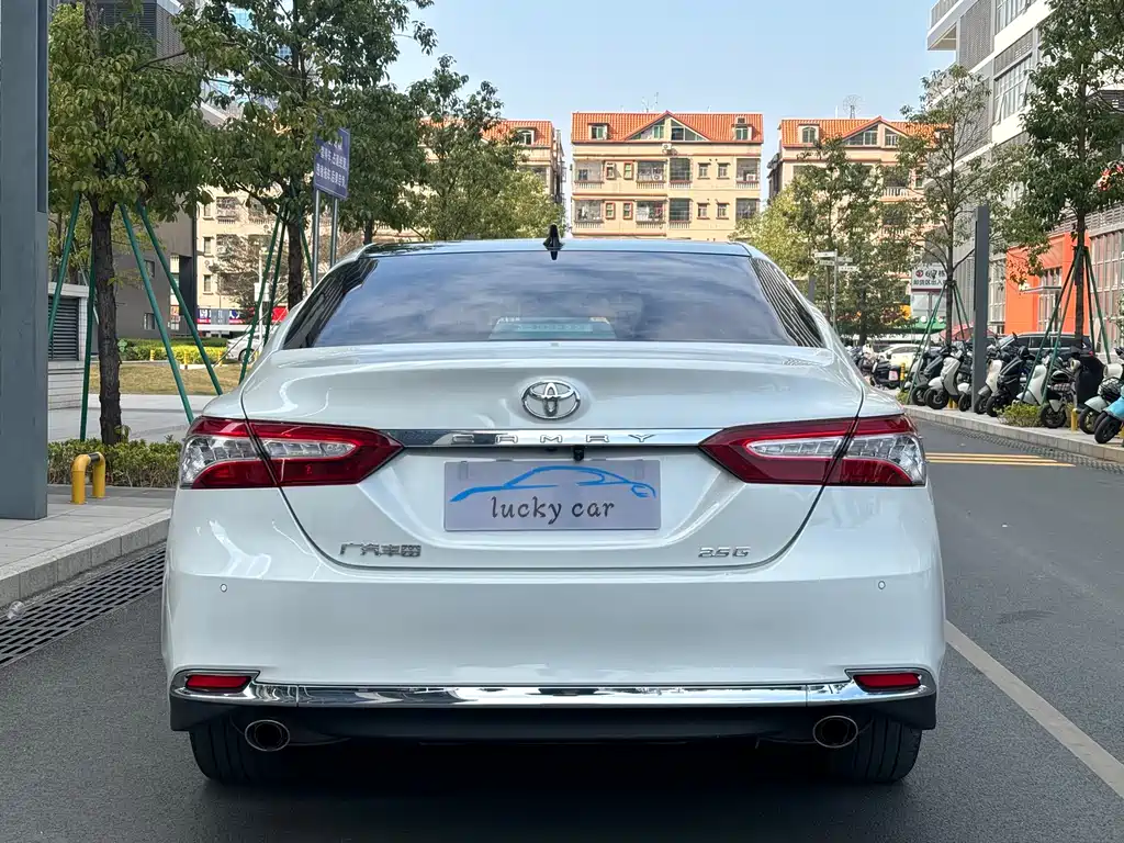 Toyota Camry 2023