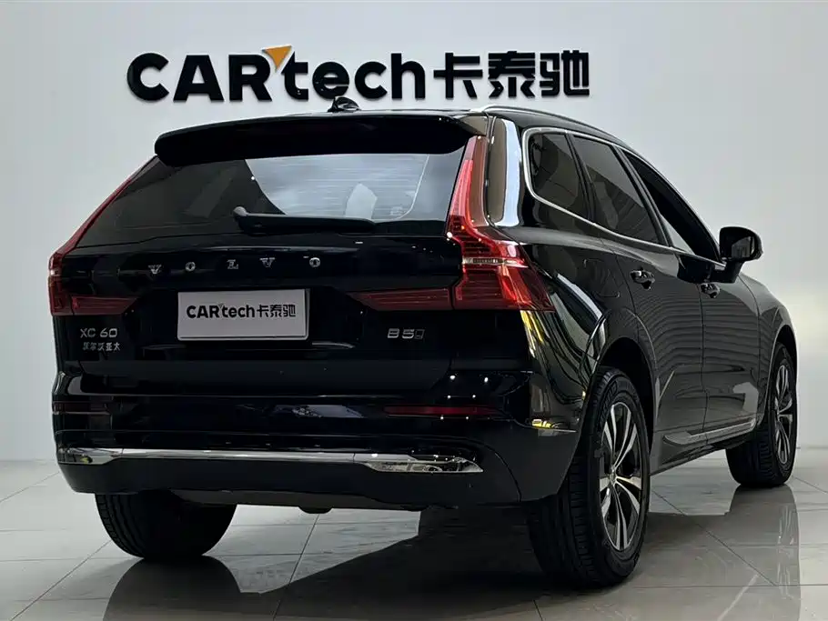 Volvo XC60 2022
