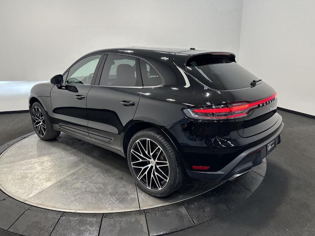 Porsche Macan 2025