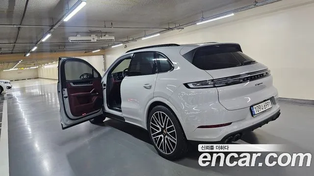 Porsche Cayenne 2023