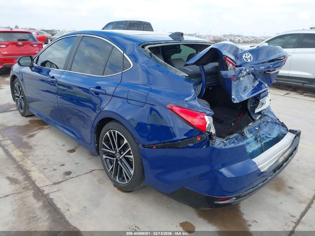 Toyota Camry 2025