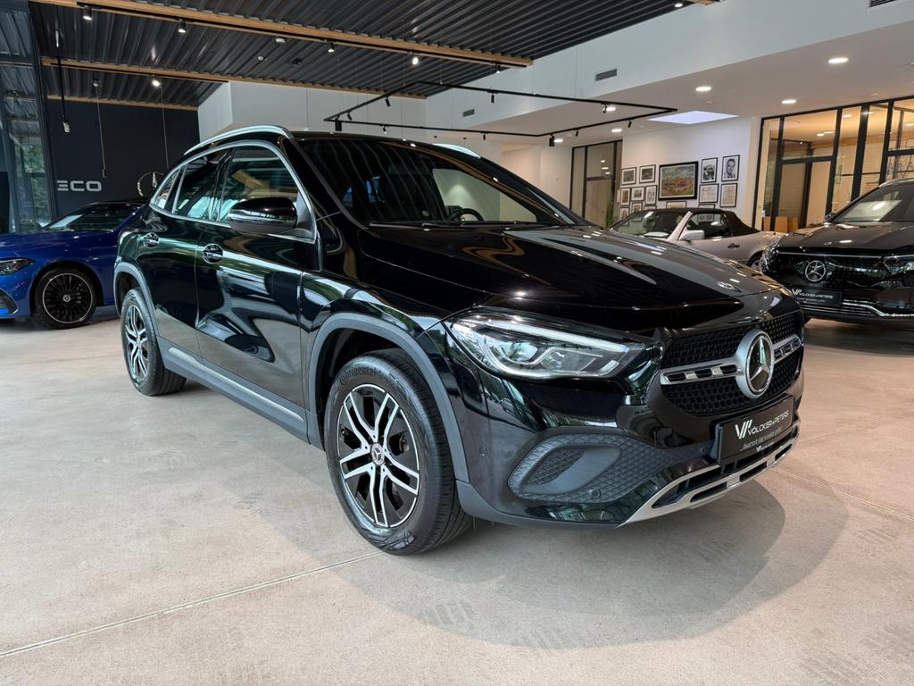 Mercedes-Benz GLA 200 2023