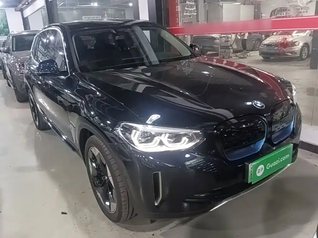 BMW iX3 2021