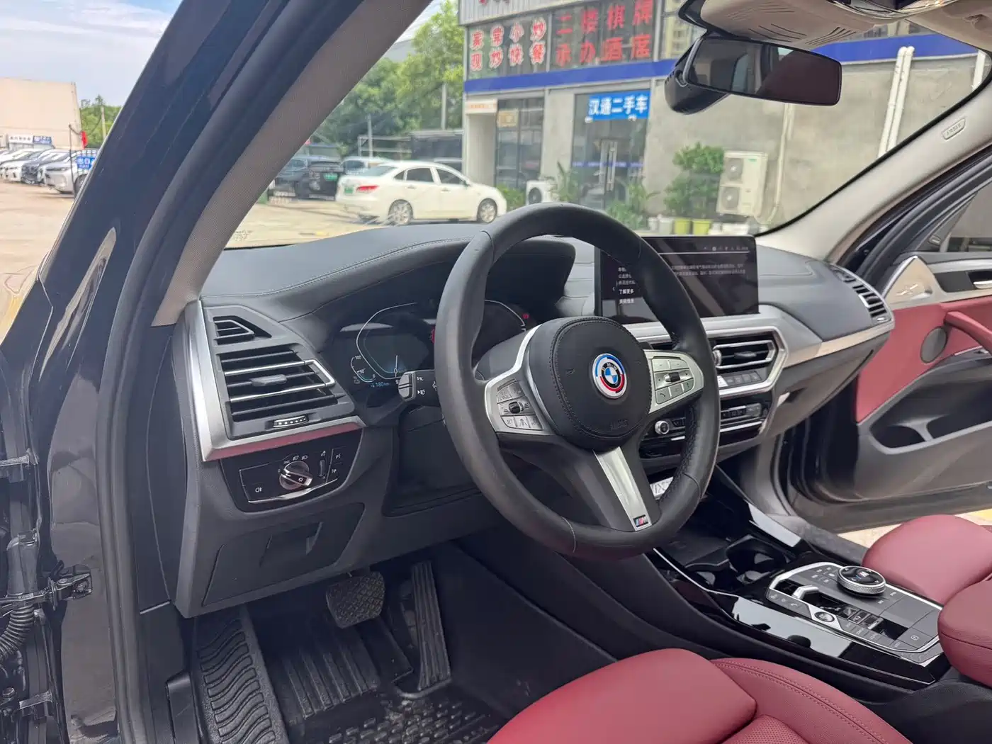 BMW iX3 2024