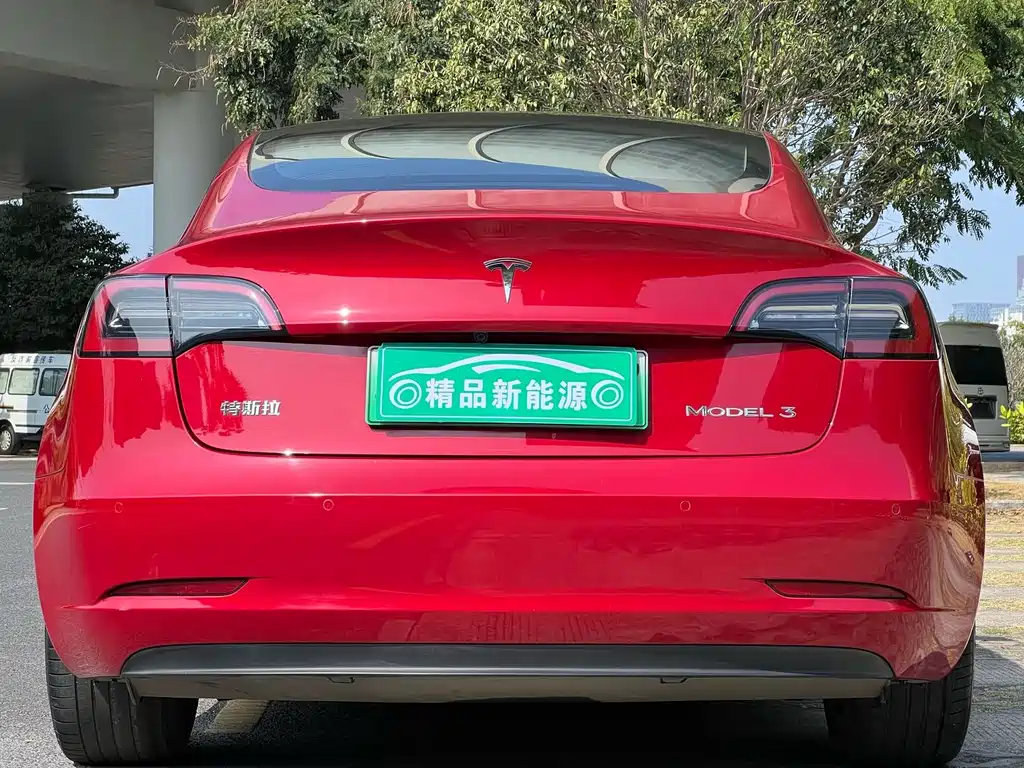 Tesla Model 3 2022