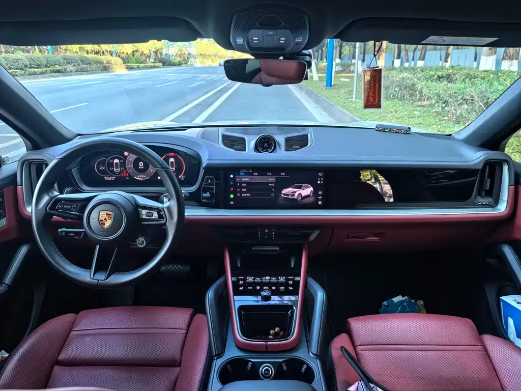 Porsche Cayenne 2024