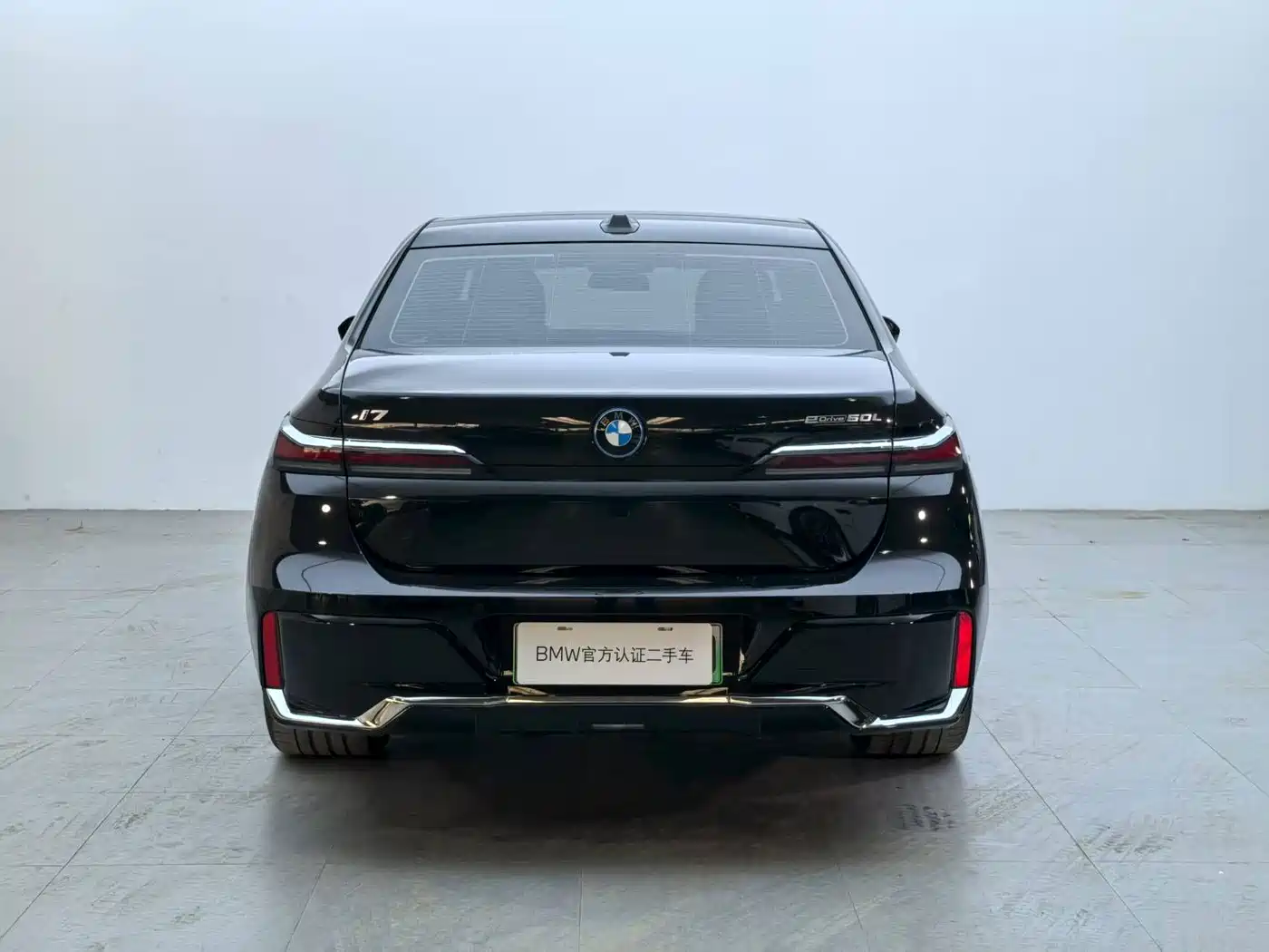 BMW i7 2025