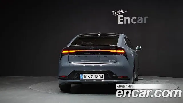 Toyota Prius 2024