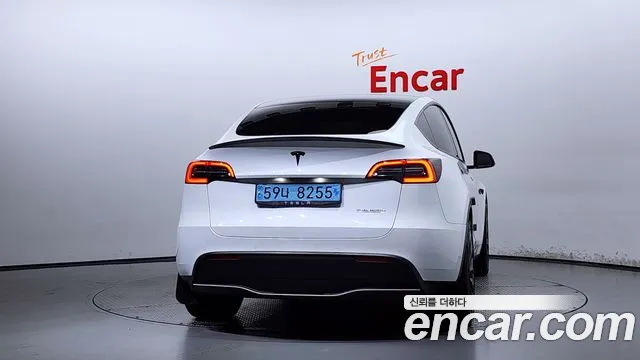 Tesla Model Y 2021