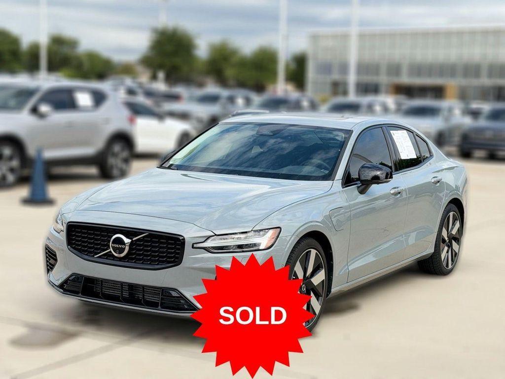 Volvo S60 2025