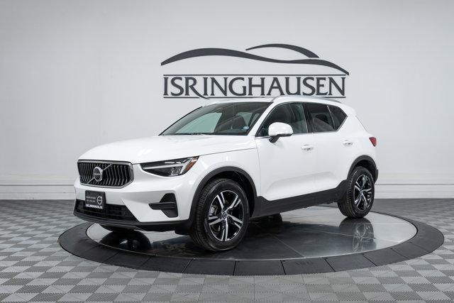 Volvo XC40 2025