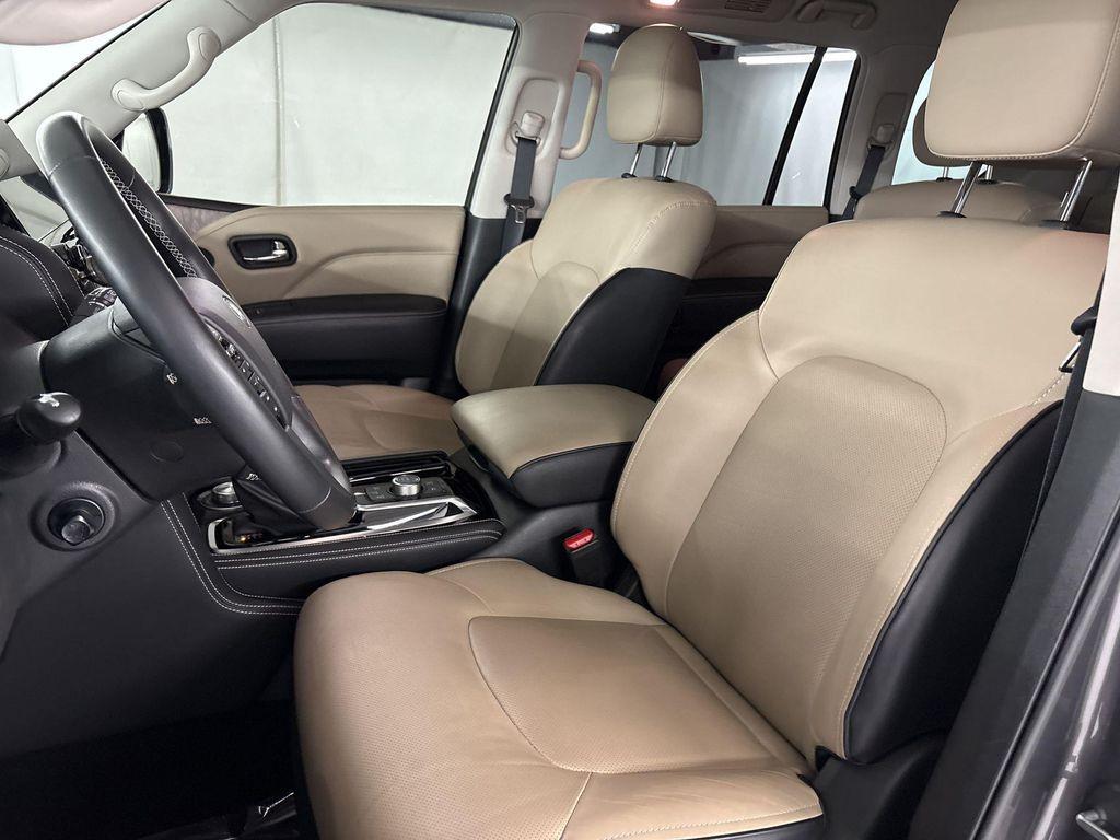 Infiniti QX80 2023