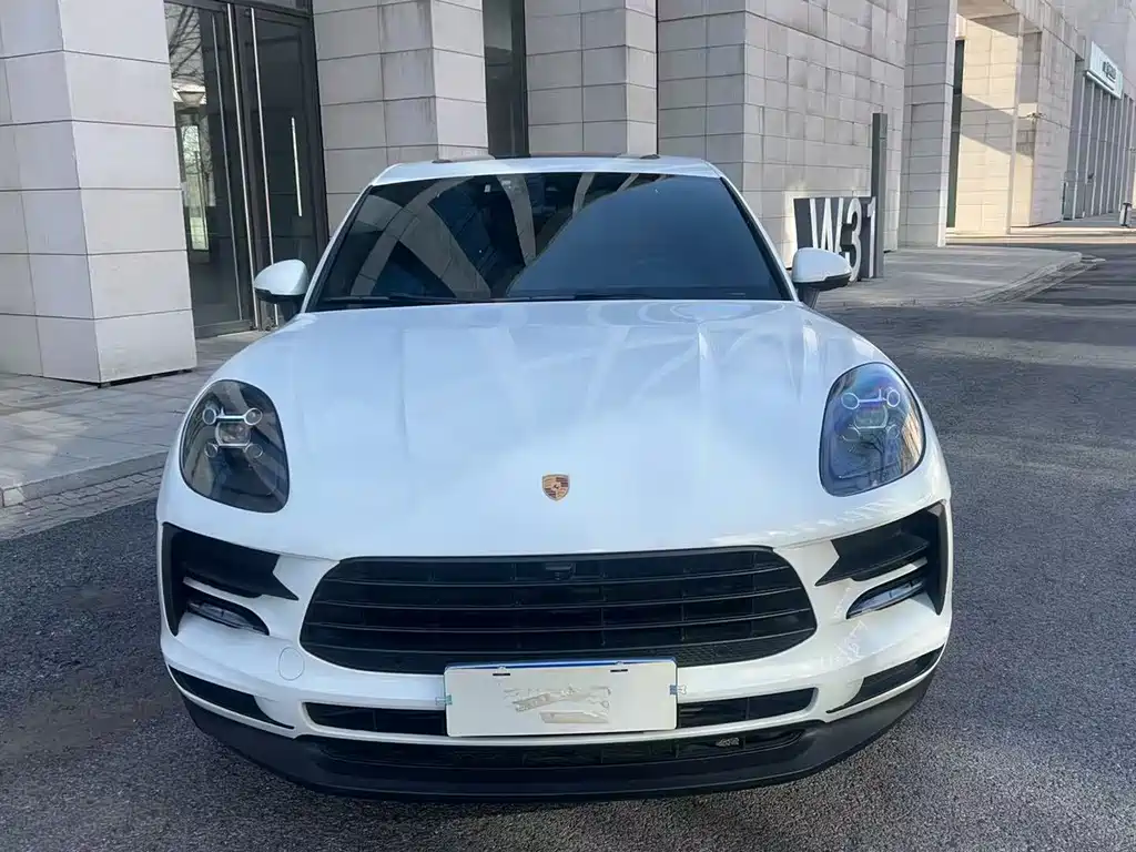 Porsche Macan 2021