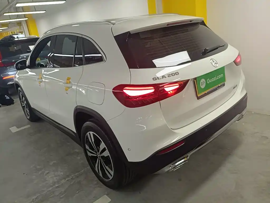 Mercedes-Benz GLA 2024