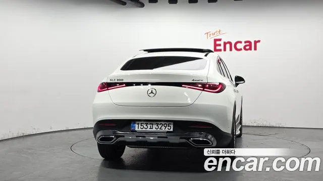 Mercedes-Benz GLC 2025