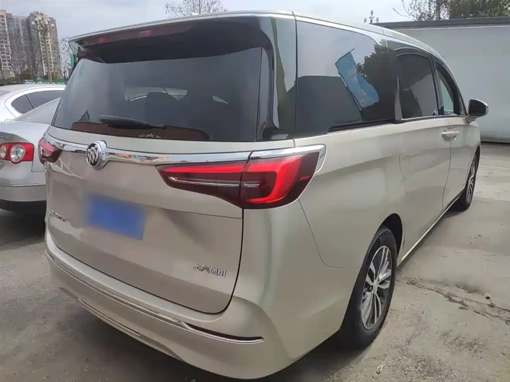 Buick GL8 2025