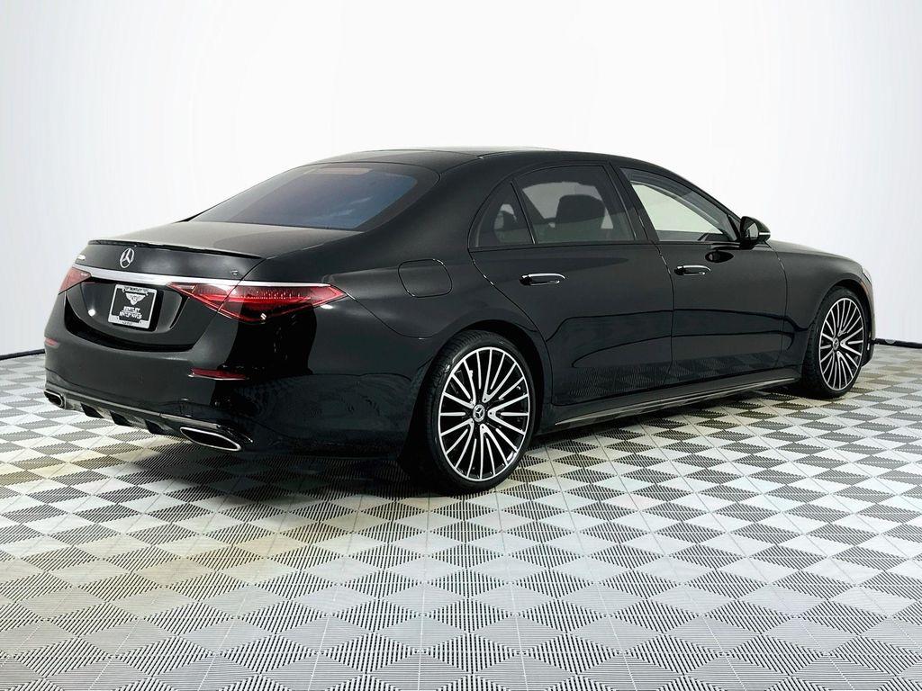 Mercedes-Benz S-Класс 2023