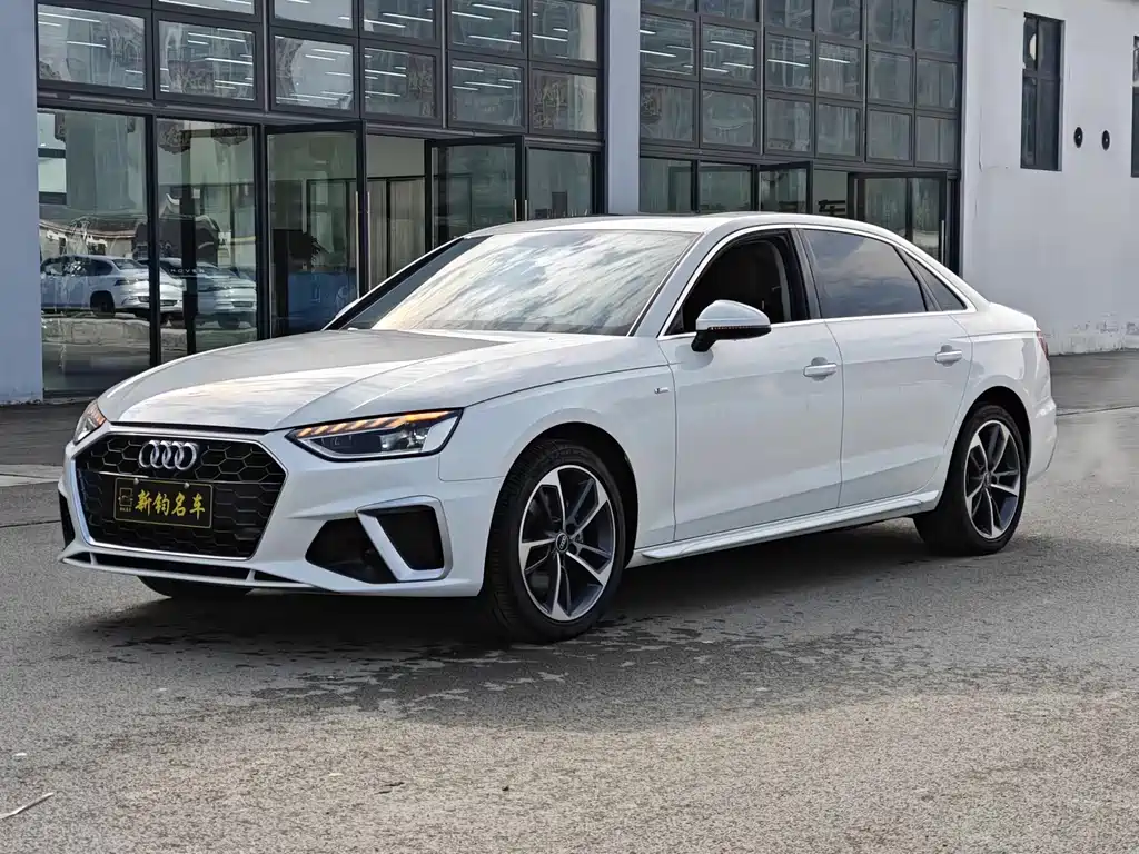 Audi A4 2023