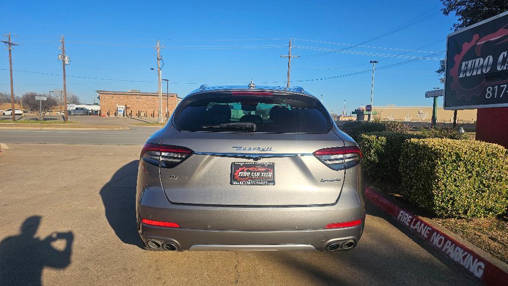 Maserati Levante 2021