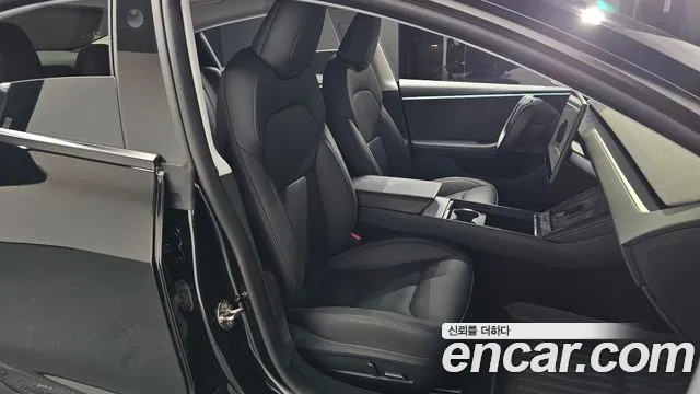 Tesla Model 3 2024