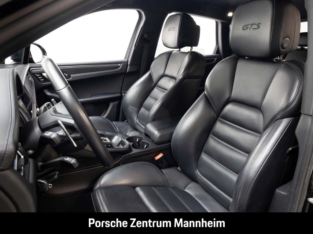 Porsche Macan 2022