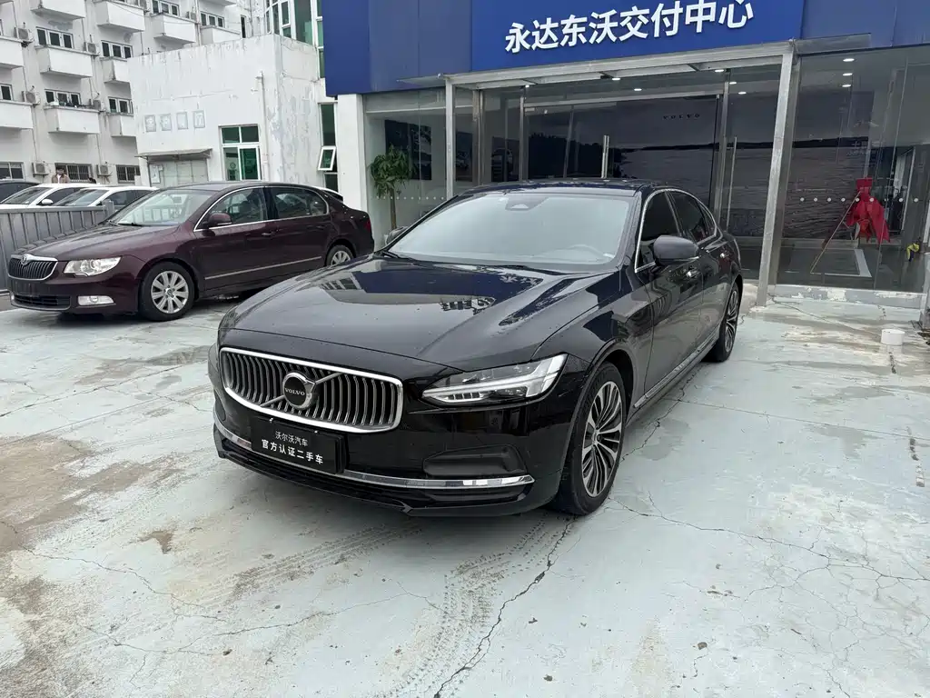 Volvo S90 2022