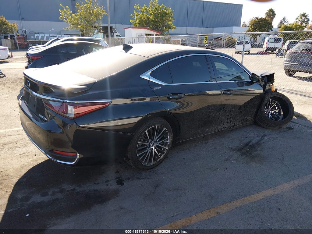 Lexus ES 2023