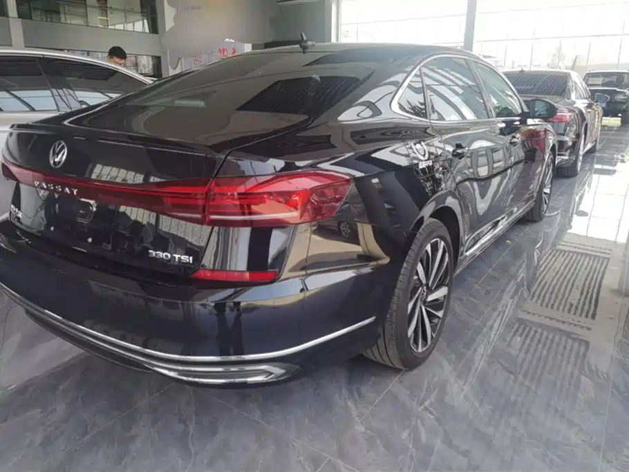 Volkswagen Passat 2022