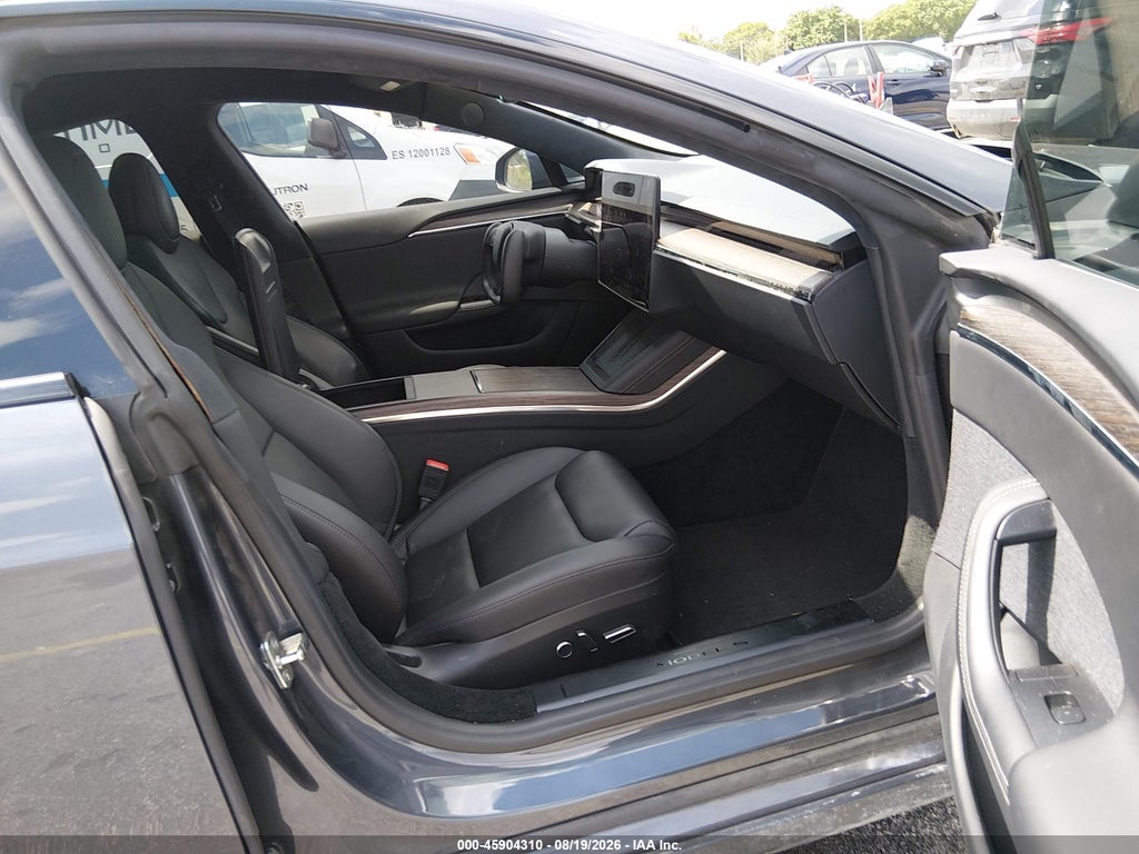 Tesla Model S 2021