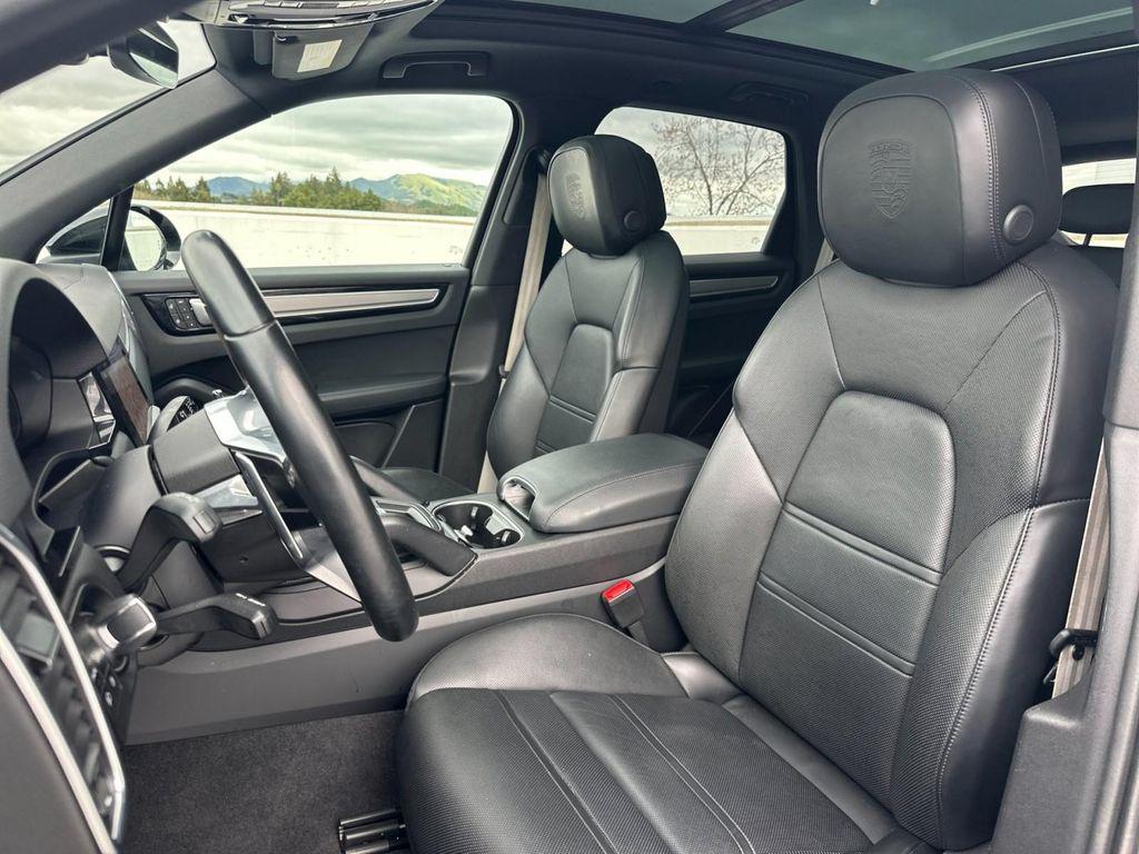 Porsche Cayenne 2023
