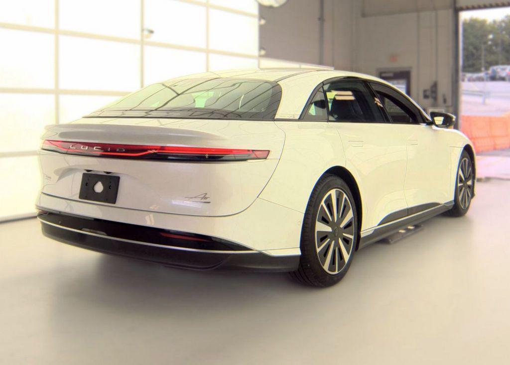 Lucid Air 2024