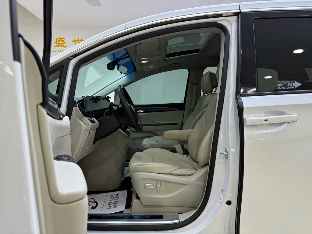 Buick GL8 2023