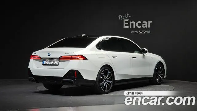 BMW 5 серии 2024