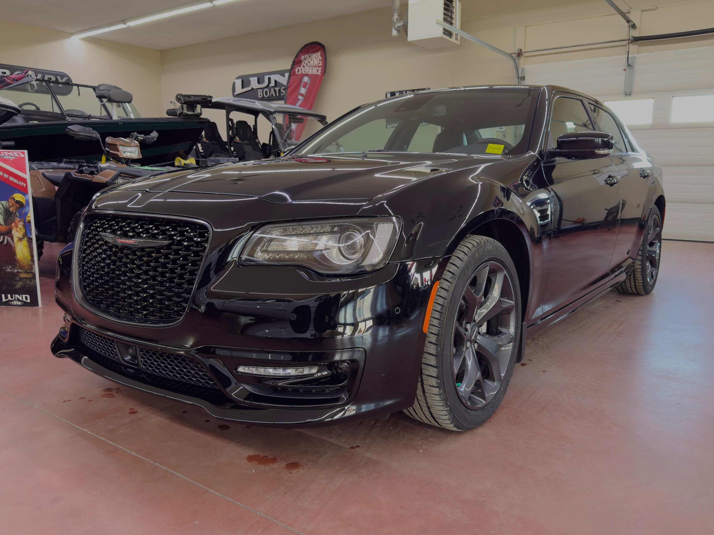 Chrysler 300 2023