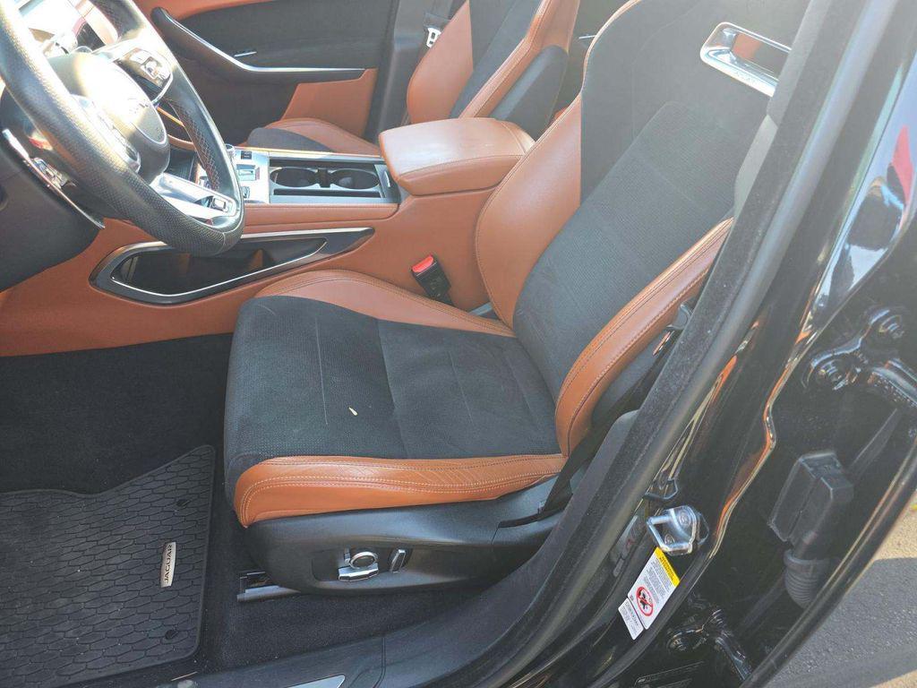 Jaguar F-Pace 2021