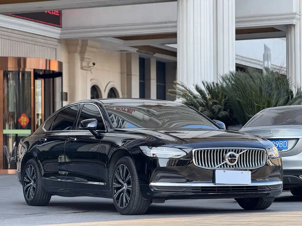 Volvo S90 2022