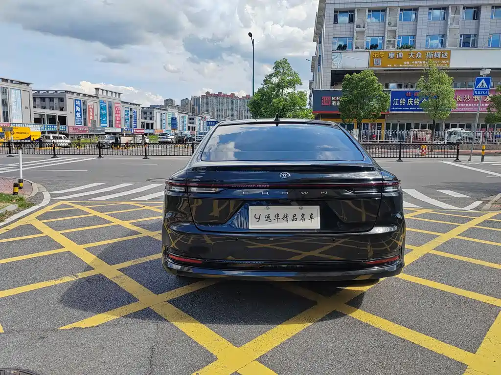 Toyota Crown 2024