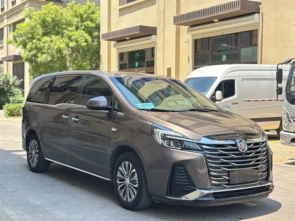 Buick GL8 2023