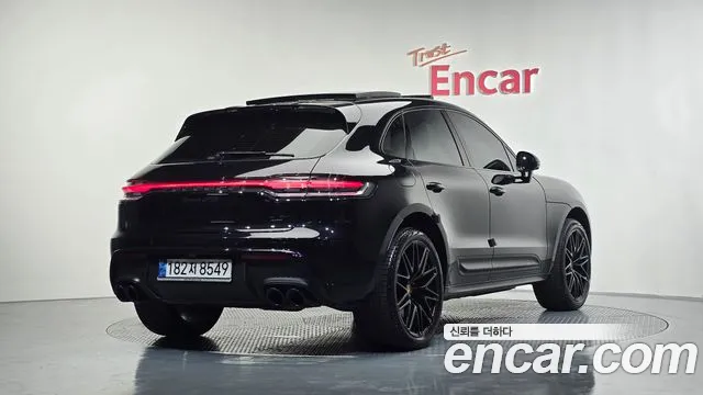 Porsche Macan 2022