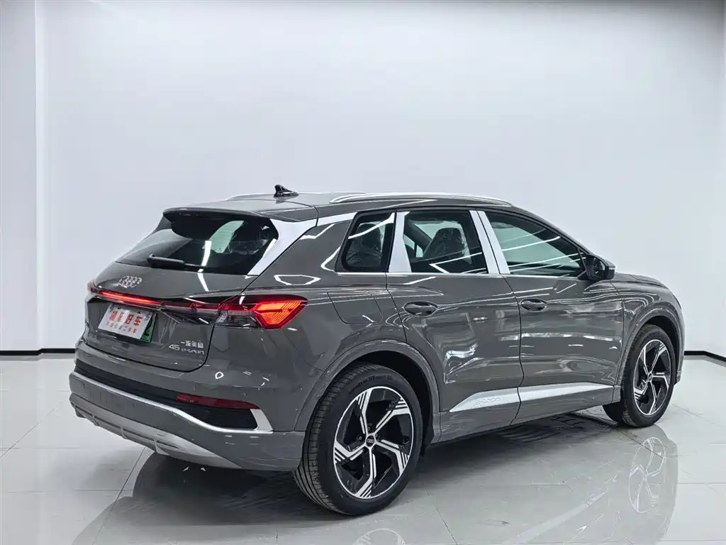 Audi Q4 e-tron 2026