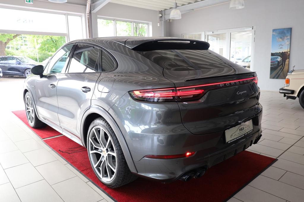Porsche Cayenne 2022