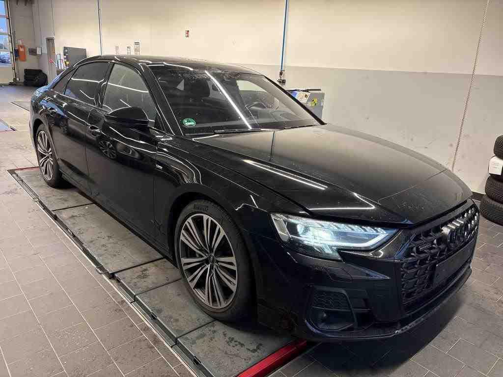 Audi A8 2022
