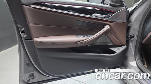 BMW 5 серии 2022