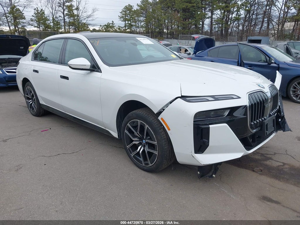 BMW 740 2025